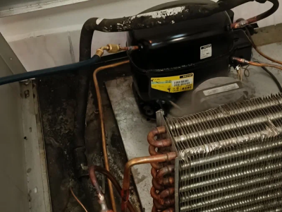 Ремонт холодильника Indesit ITS 5200 NG в СПБ по Богатырский проспект, д. 100